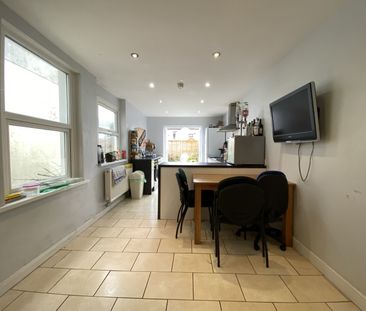 Sapphire Street, Adamsdown - Photo 3