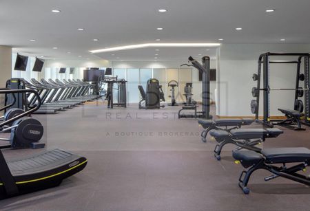 Sea View I Balcony I Next to Tram Station - Photo 3