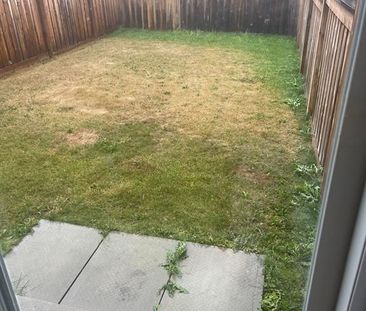 For Lease - 2051 Dale Road, Innisfil, Ontario - Photo 1