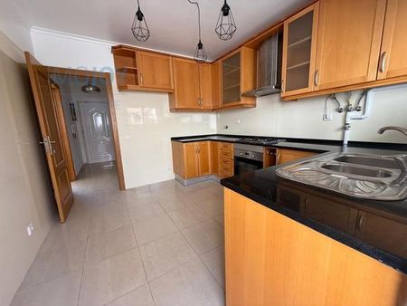 Moradia T3+1 - Photo 3