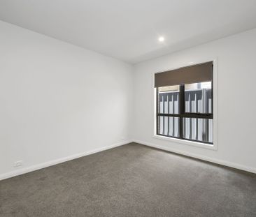 7 Sparrow Street, Googong - Photo 4