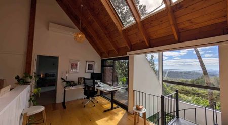 Stunning Views + Spa Pool Unique Waiatarua L... - Photo 5