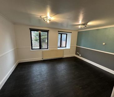 4 bedroom townhouse to rent - Photo 2