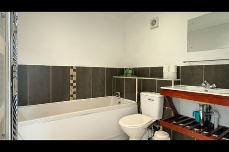 2 Bed Flat, Pelling St, E14 - Photo 4