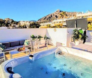 Luxury Semidetached House for rent in Marbella, Spain - Photo 6