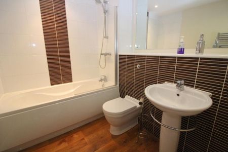 1 bedroom flat to rent - Photo 2