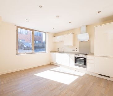 Cleeve Road, Leatherhead, KT22 - Photo 1