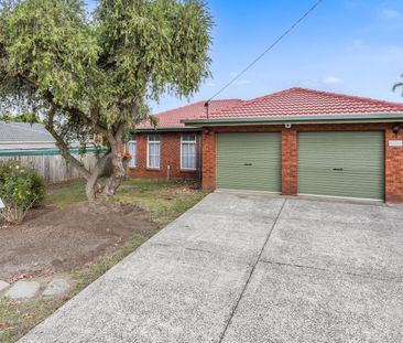 IDEAL FAMILY LIVING IN SOUGHT-AFTER WHEELERS HILL - Photo 5