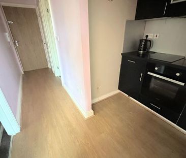 2 bedroom flat to rent - Photo 6