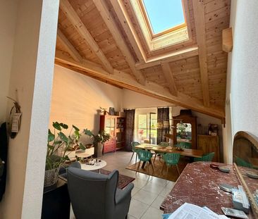 Charmante 4.5-Zimmer-Dachwohnung mit Bergpanorama in Susten - Photo 1