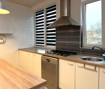 Bel-etage woning met 4 slaapkamers, garage en balkon. - Foto 4