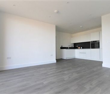 Flat 21 Epsom House, 2 Fairfield Avenue, Staines-Upon-Thames,TW18 - Photo 4