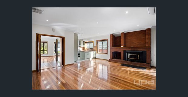 Spacious 4-Bedroom Family Home in a Quiet Court - Photo 1