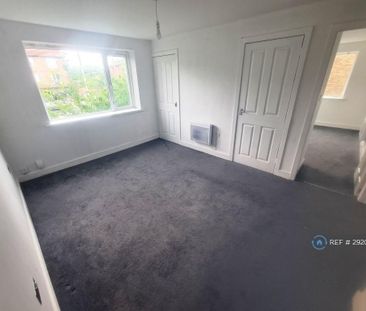 3 bedroom flat to rent - Photo 1