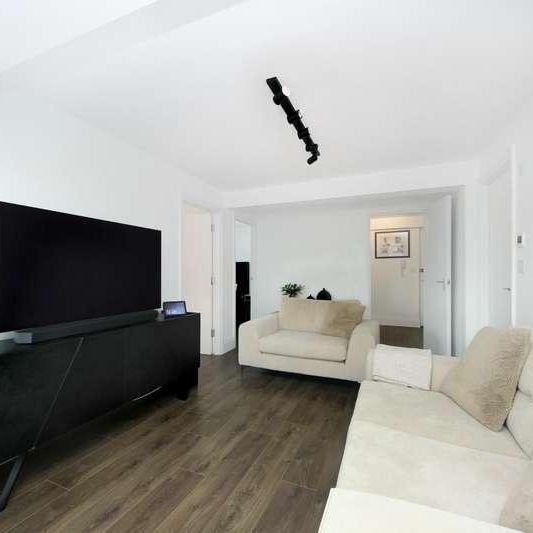 Gilbert Court, W5 - Photo 1