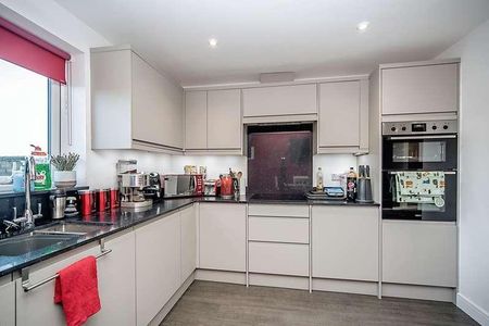 Great Aldens, Bedford, Bedfordshire, MK41 - Photo 4