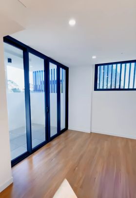 1 bed 1 bath - Photo 1