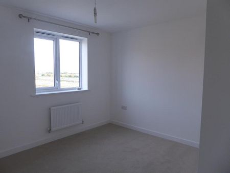 Available 3 Bed Not Specified - Photo 4