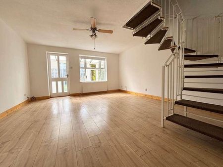 Iredale View, Baldock, SG7 - Photo 3