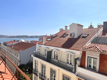 Luxury Flat for rent in Chiado (Encarnacao), Misericórdia, Lisbon - Photo 4