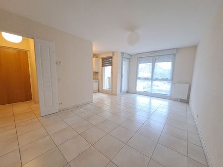 Location Appartement 3 pièces 55m² - Photo 2