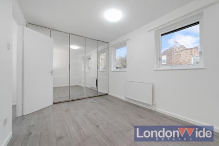 2 bedroom mews to rent - Photo 5