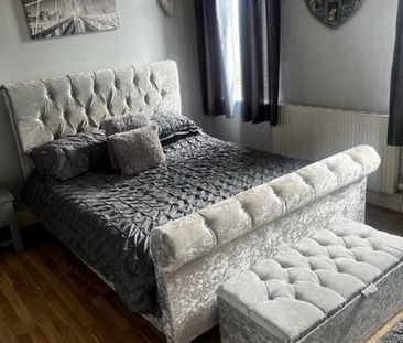 3 bedroom terraced house to rent - Photo 6