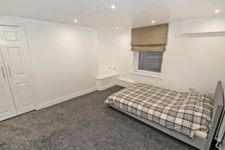 7 bedroom semi-detached house to rent - Photo 3