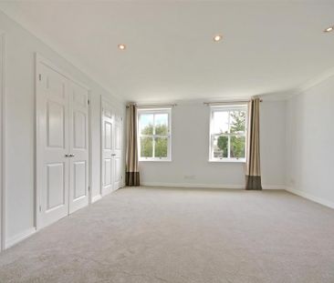 4 bedroom townhouse to rent - Photo 5