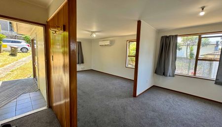 Bright & Tidy 3-Bedroom Gem - Photo 2