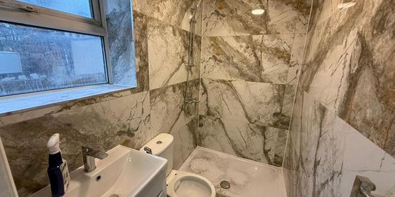 4 bedroom semi-detached house to rent - Photo 3