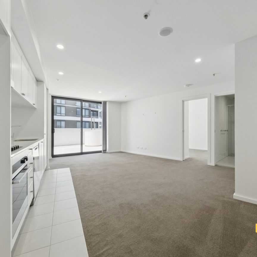 1 Bedroom Apartment with Study Nook - Photo 1