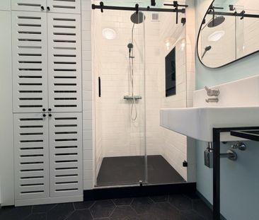 Klimatyczna kawalerka w kamienicy na Powiślu - Фото 6