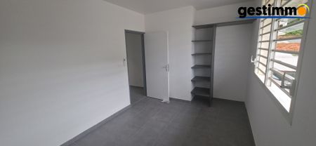 Location Maison 5 pièces 96m² REMIRE MONTJOLY 97354 - Photo 5