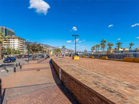 Estudio de alquiler en Calle Lamo de Espinosa, 7, Puerto Deportivo - Photo 3