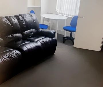 3 Bedrooms - Photo 1