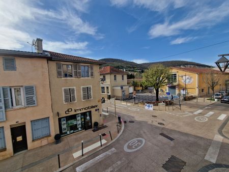 Location Appartement 3 pièces 45m² COUZON AU MONT D OR 69270 - Photo 2