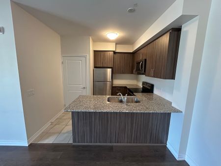 For Lease - 2370 Khalsa Gate Unit# 302, Oakville, Ontario - Photo 4