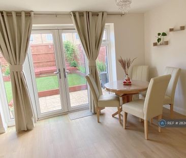 4 bedroom terraced house to rent - Photo 6