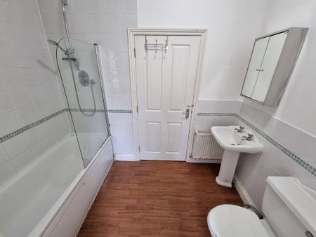 1 Bed Student Accommodation - Photo 5