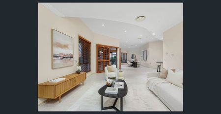 Architectural Masterpiece with Iconic Panoramic Views - Photo 2