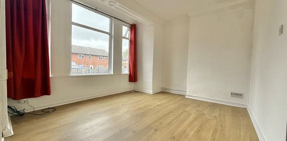 1 Bedroom Apartment Available Arranging tenancy - Photo 2