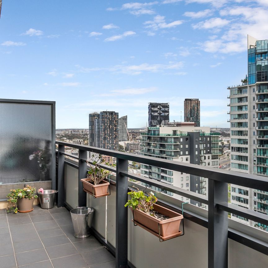 Discover Urban Elegance at Clarendon Towers - Photo 1