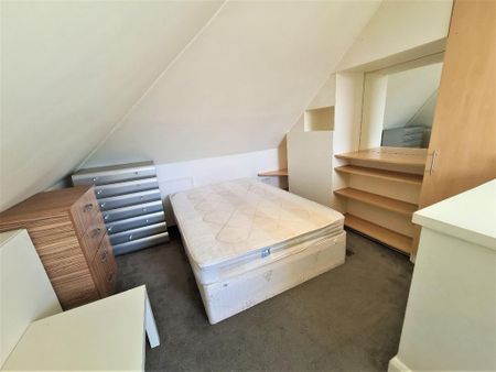 House share to rent - Photo 2