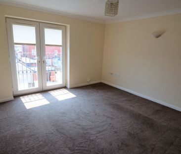 To Let 2 Bed Apartment - Photo 4