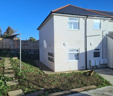2 bedroom ground floor flat to rent - Photo 4
