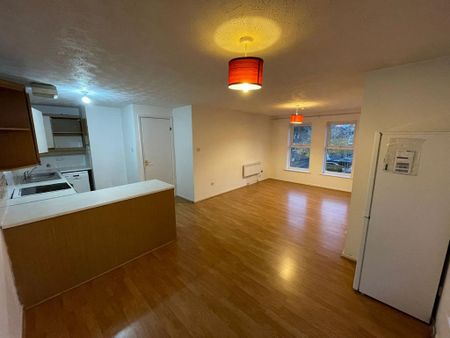 2 bedroom flat to rent - Photo 3