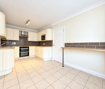 4 bedroom detached house to rent - Photo 4