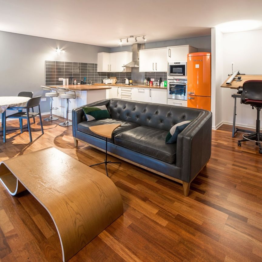 Room in a Shared Flat, Farnsworth Court, SE10 - Photo 1