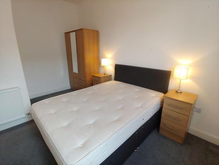 1 bedroom flat to rent - Photo 4